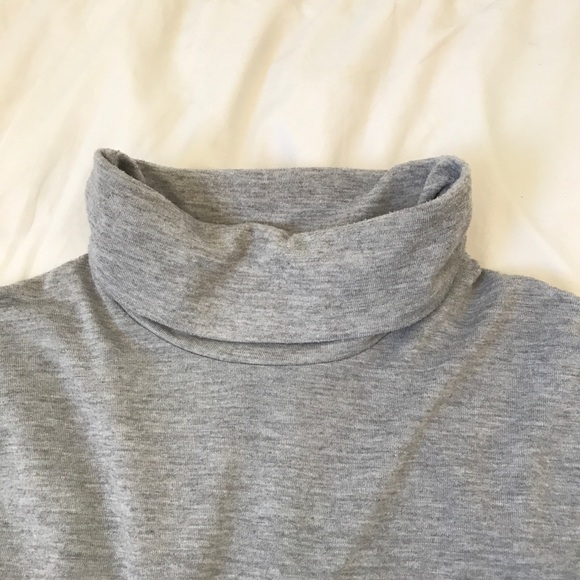 Grey light turtleneck - Picture 2 of 10